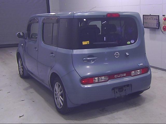NISSAN CUBE 2010