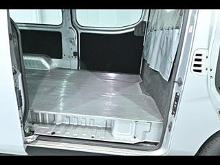 NISSAN CARAVAN VAN 2013