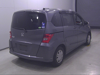 HONDA FREED 2010