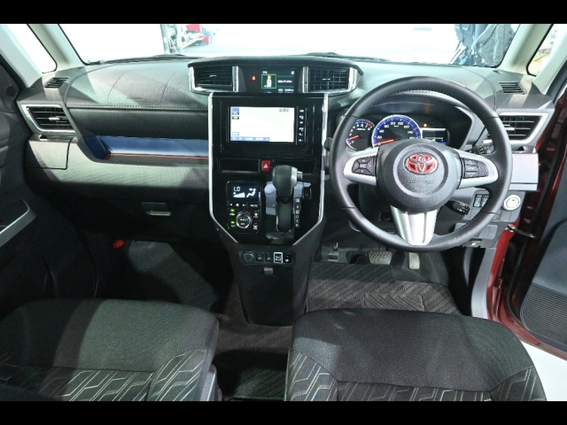 TOYOTA ROOMY 2019