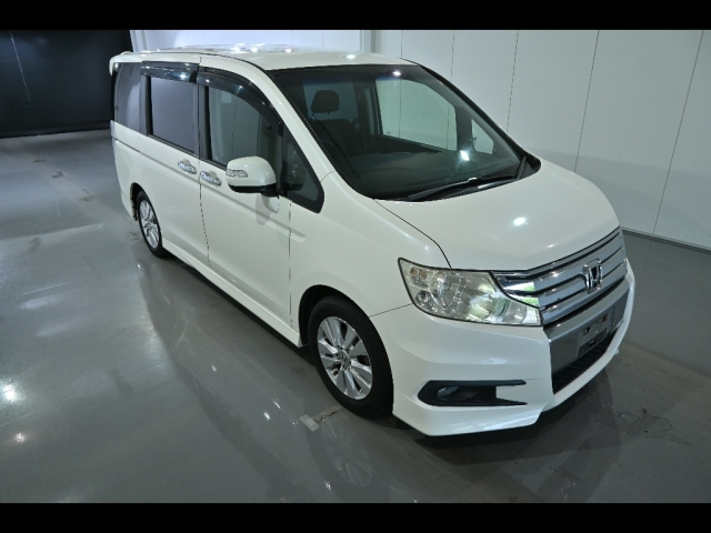 HONDA STEP WAGON 2010