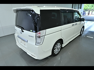 HONDA STEP WAGON 2010