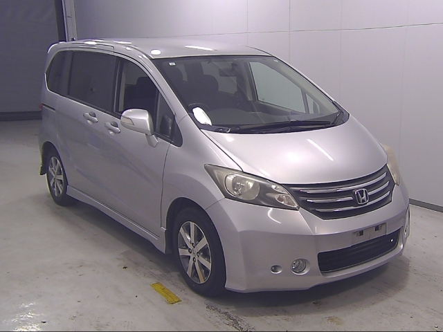 HONDA FREED 2009