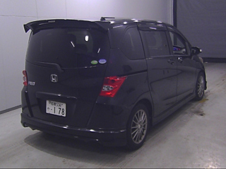 HONDA FREED 2011