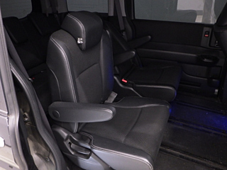 NISSAN SERENA 2012