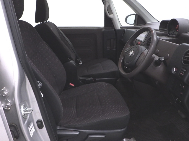 TOYOTA SPADE 2012