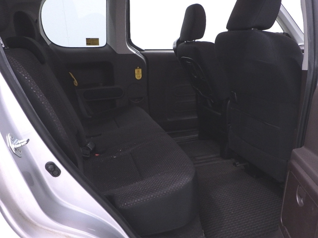 TOYOTA SPADE 2012