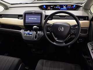 HONDA FREED 2016