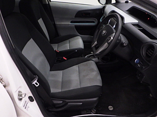 TOYOTA AQUA 2013