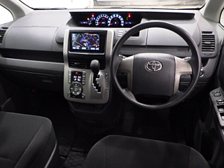 TOYOTA NOAH 2008