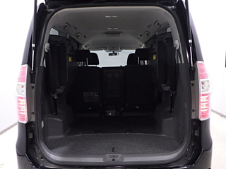 TOYOTA NOAH 2008
