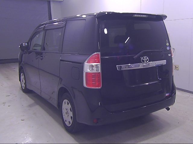 TOYOTA NOAH 2008