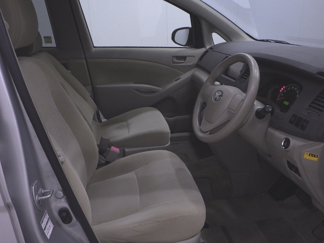 TOYOTA ISIS 2014