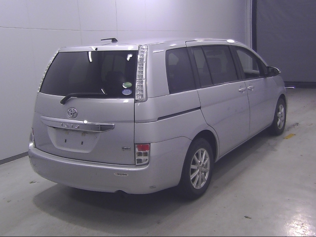 TOYOTA ISIS 2014