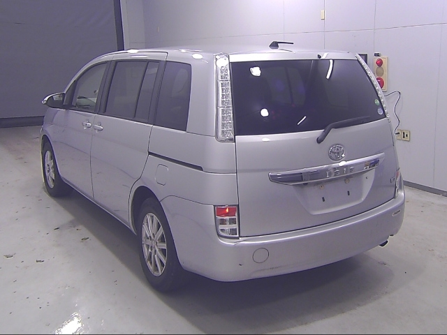 TOYOTA ISIS 2014