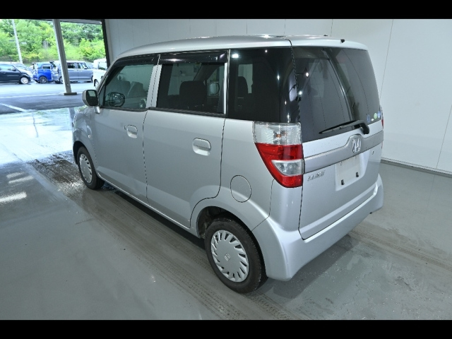 HONDA ZEST 2010