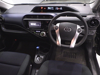 TOYOTA AQUA 2016