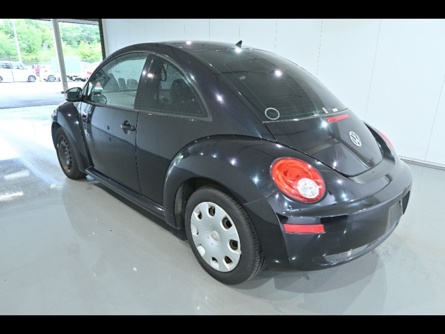 VOLKSWAGEN NEW BEETLE 2008