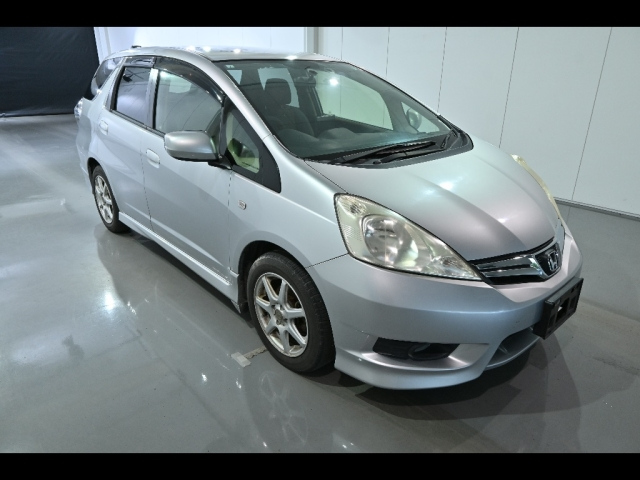 HONDA FIT SHUTTLE 2013