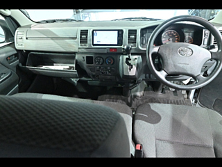 TOYOTA HIACE VAN 2011