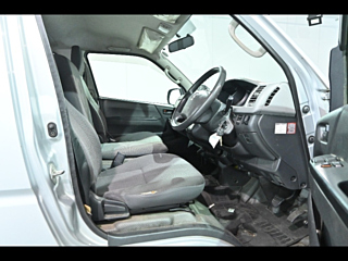 TOYOTA HIACE VAN 2011