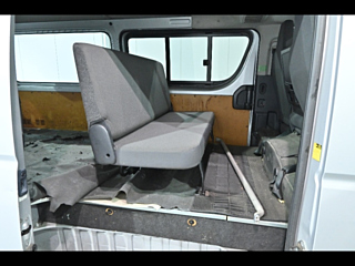 TOYOTA HIACE VAN 2011