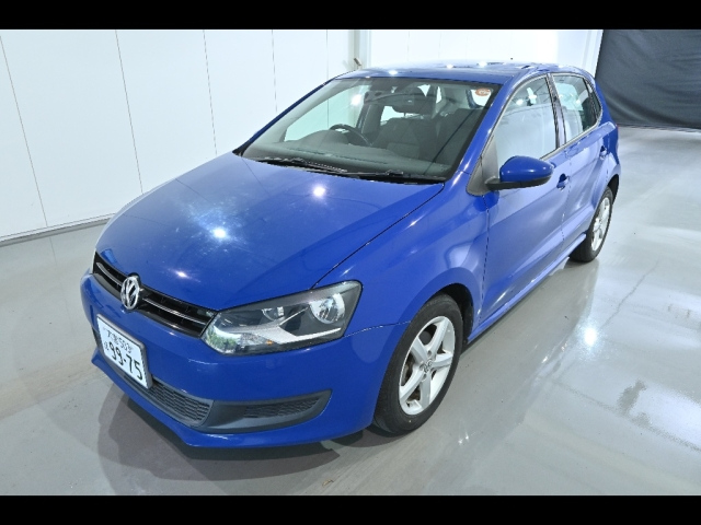 VOLKSWAGEN POLO 2013