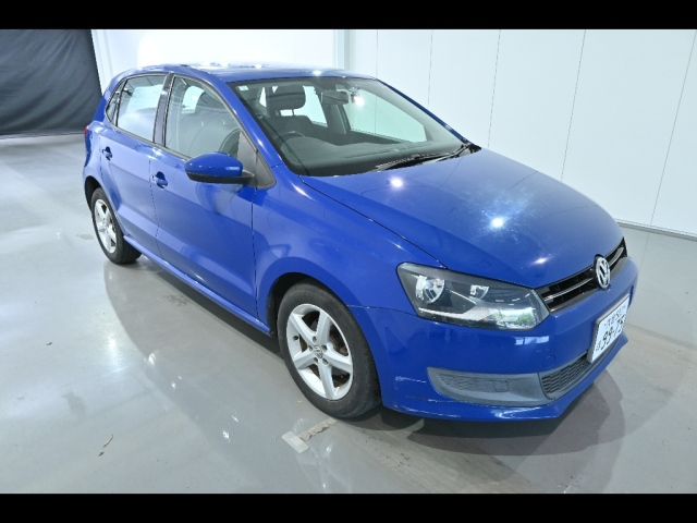 VOLKSWAGEN POLO 2013