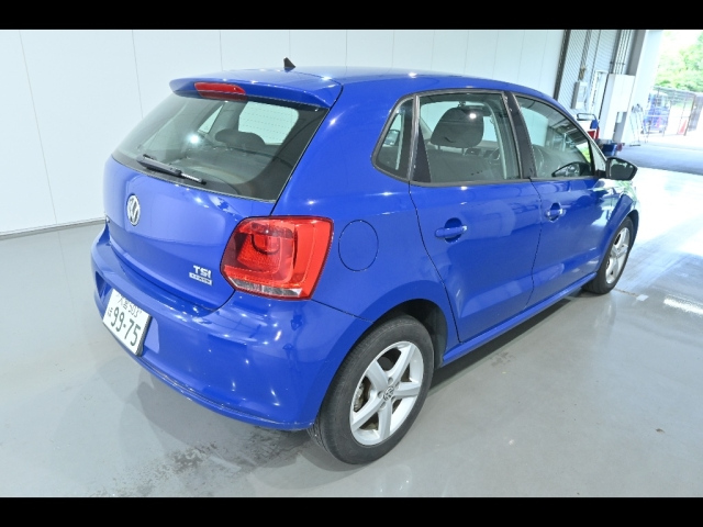 VOLKSWAGEN POLO 2013
