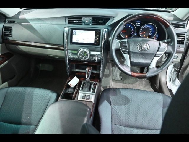 TOYOTA MARK X 2012