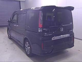 HONDA STEP WAGON 2016