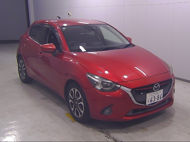 MAZDA DEMIO 2015
