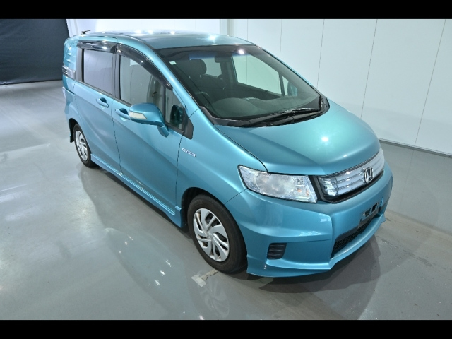 HONDA FREED 2012