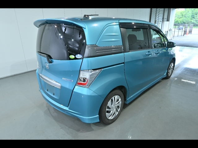 HONDA FREED 2012