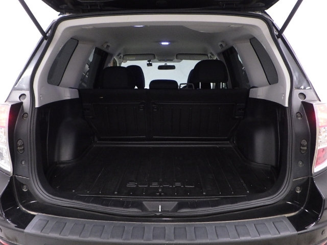 SUBARU FORESTER 2012
