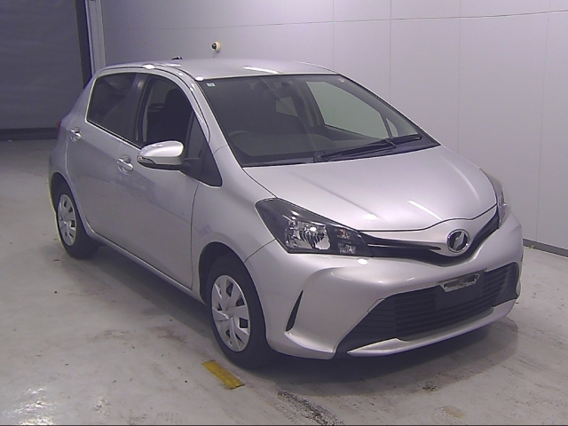 TOYOTA VITZ 2014