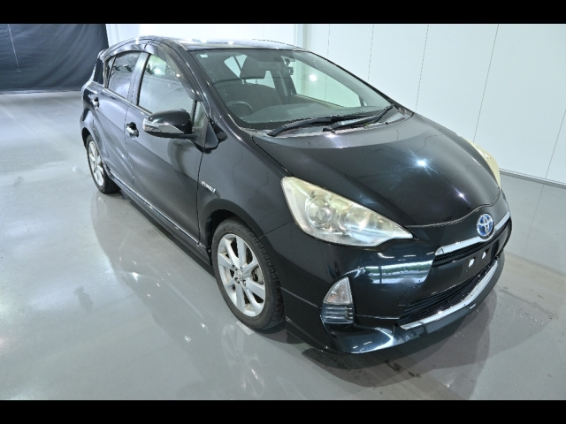 TOYOTA AQUA 2012