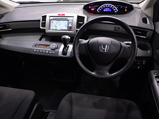 HONDA FREED 2012