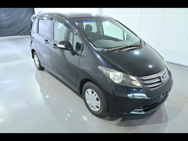 HONDA FREED 2011