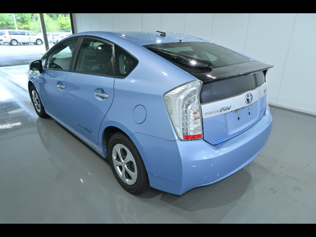 TOYOTA PRIUS PHV 2014