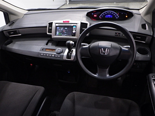 HONDA FREED 2011