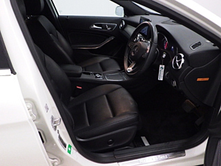 MERCEDES BENZ GLA CLASS 2017