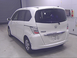 HONDA FREED 2013