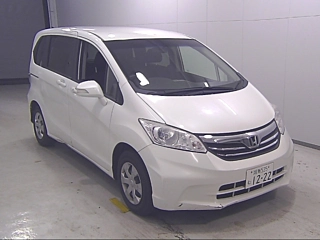HONDA FREED 2013