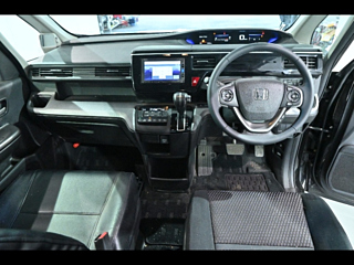 HONDA STEP WAGON 2016
