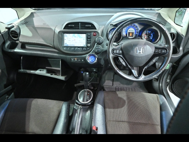 HONDA FIT SHUTTLE 2011