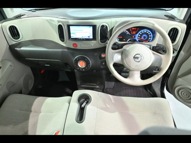 NISSAN CUBE 2010