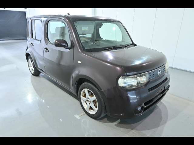 NISSAN CUBE 2010