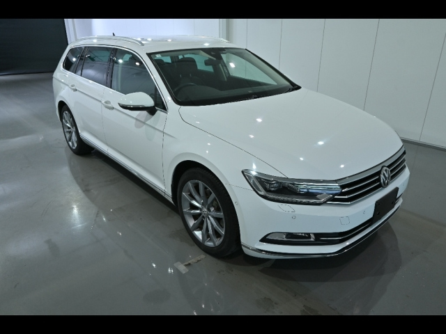 VOLKSWAGEN PASSAT VARIANT 2018