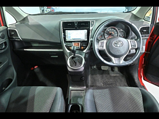 TOYOTA RACTIS 2014